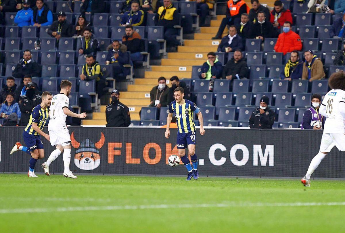 Fără reacție! Marius Șumudică, nicio șansă în fața lui Fenerbahce » Ultimul loc în 2021