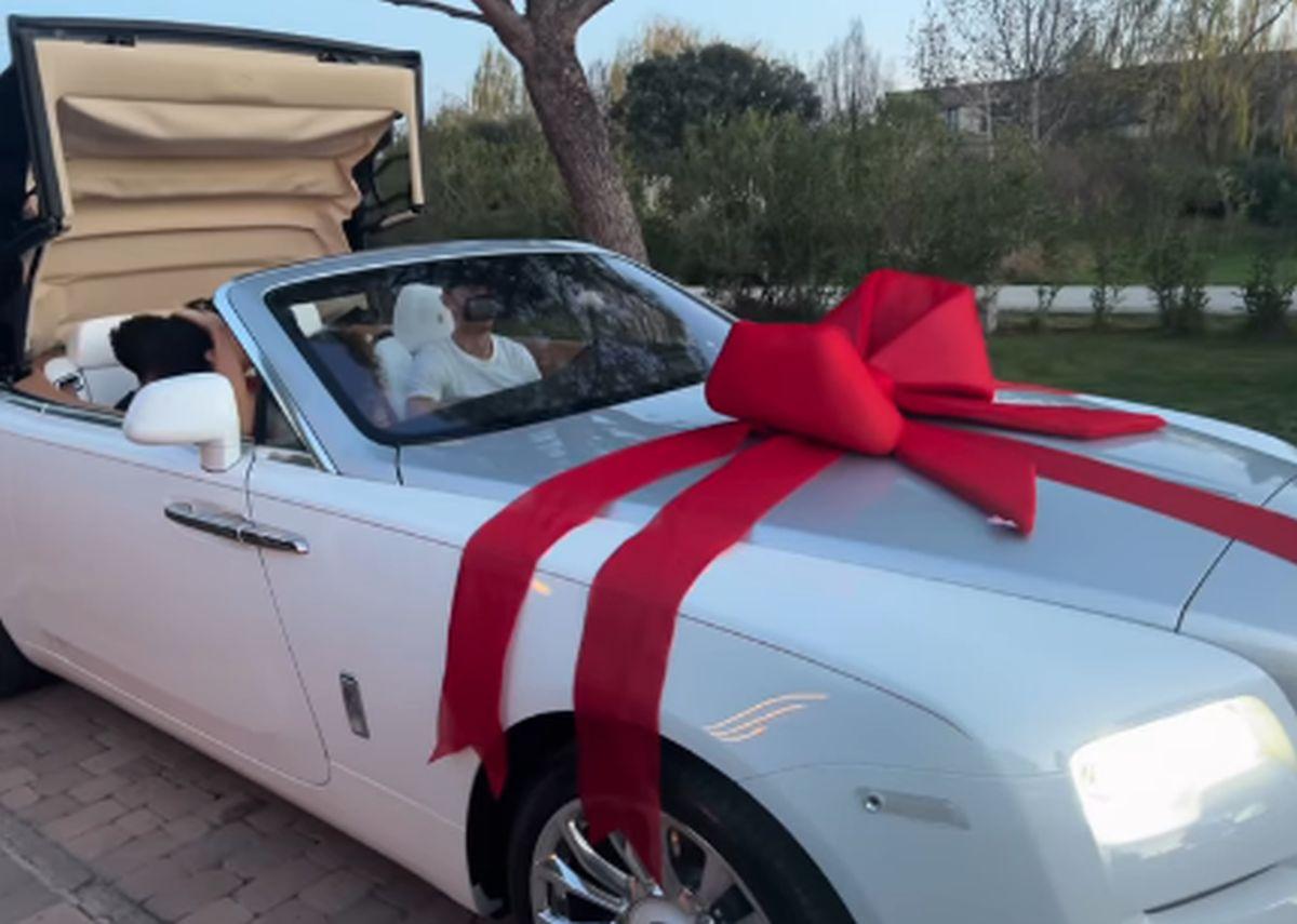 „Moșul” Georgina Rodriguez i-a adus lui Cristiano Ronaldo un cadou de peste 340.000 de dolari