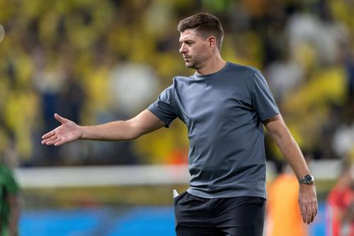 Steven Gerrard mai are doi ani de contract cu Al-Ettifaq Foto: Imago