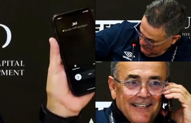 Jose Mourinho I-a sunat în timpul conferinței de presă, iar ce-a urmat a devenit viral: „Îmi pare rău, trebuie să-i răspund acestui tip”