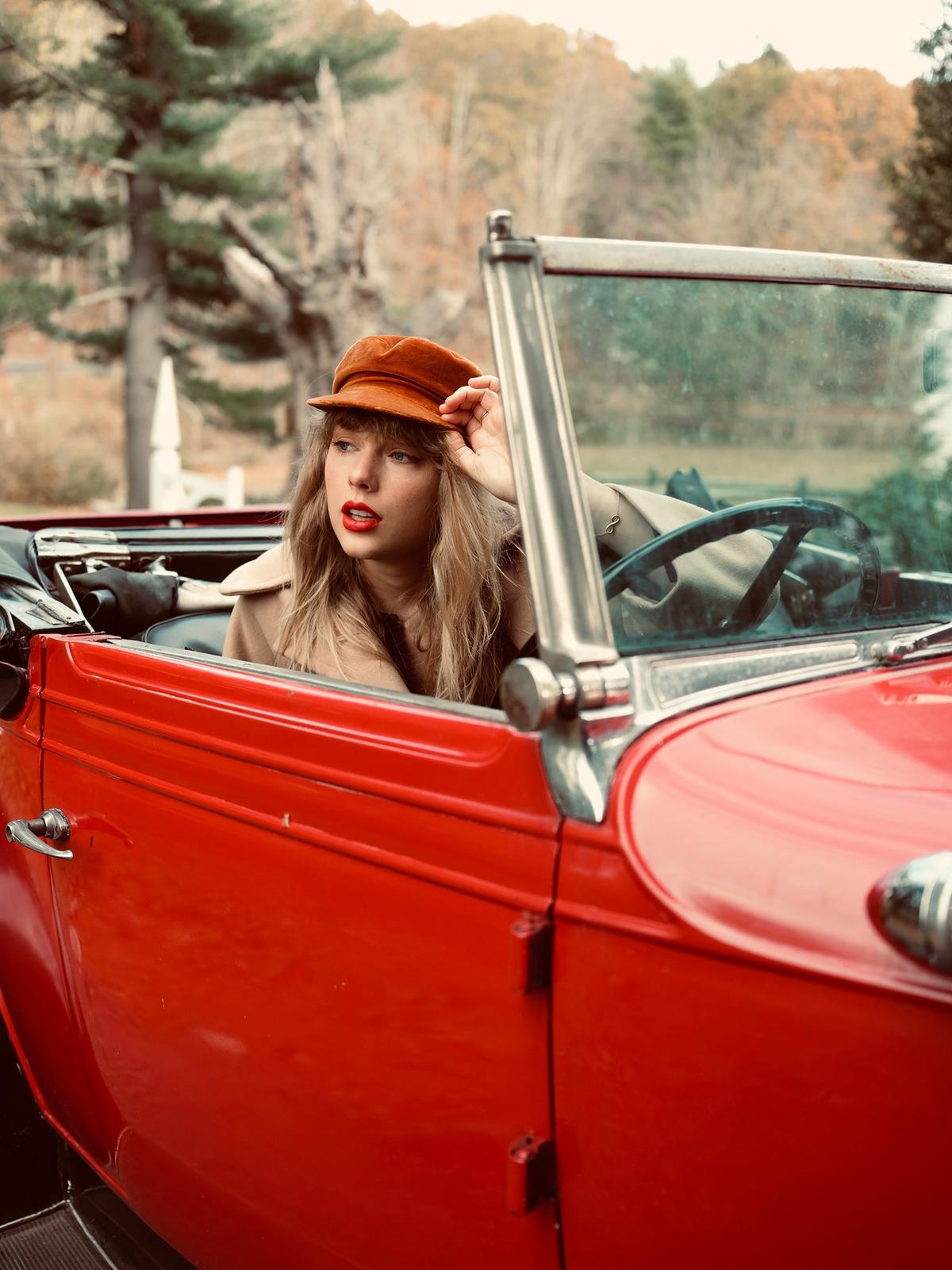 Idila dintre Taylor Swift și starul din sport, demascată de noua piesă a artistei? „Sunt un Aston Martin pe care l-ai condus direct în prăpastie, apoi ai fugit și te-ai ascuns”