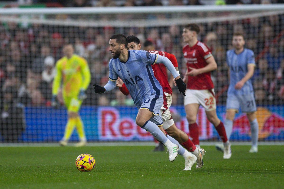 Nottingham Forest - Tottenham 1-0, în imagini. Radu Drăgușin a fost titular de Boxing Day // 26.12.2024