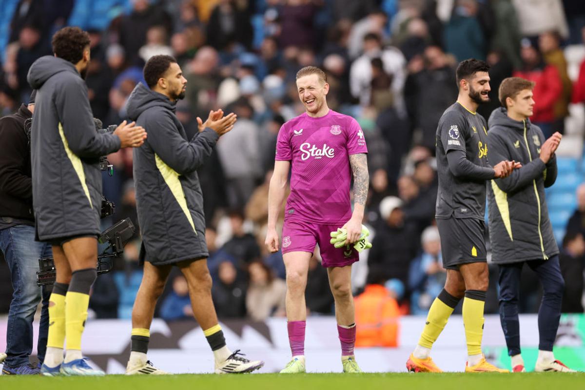 Uluitor! Ce avea scris Jordan Pickford pe sticla de apă, înainte să pareze penalty-ul lui Erling Haaland