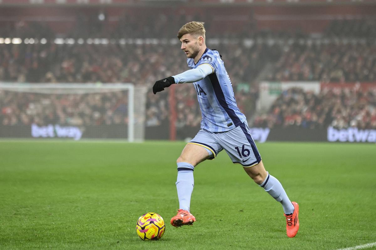 Nottingham Forest - Tottenham 1-0, în imagini. Radu Drăgușin a fost titular de Boxing Day // 26.12.2024