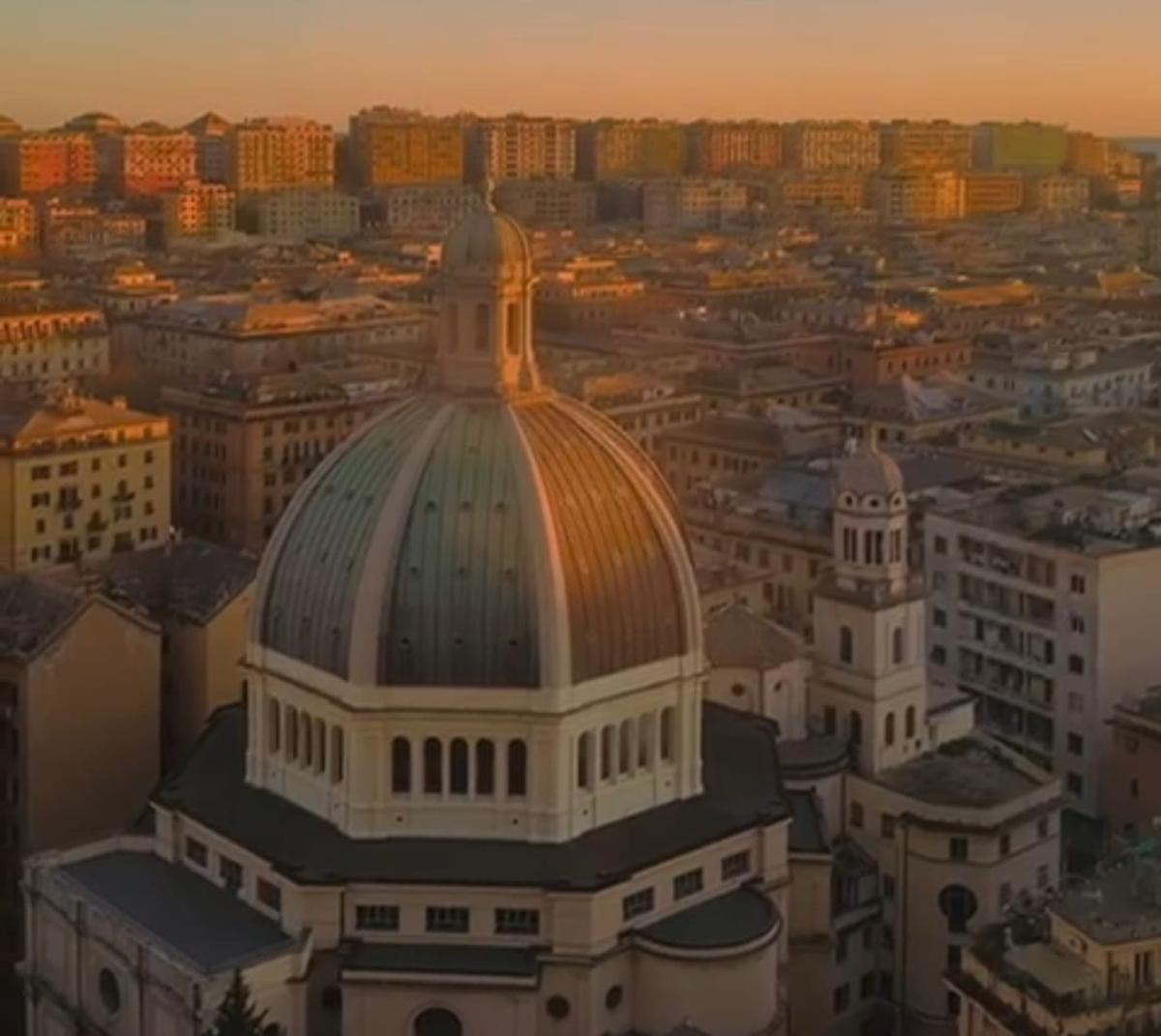 Genova, un oraș extraordinar și ziua, și noaptea