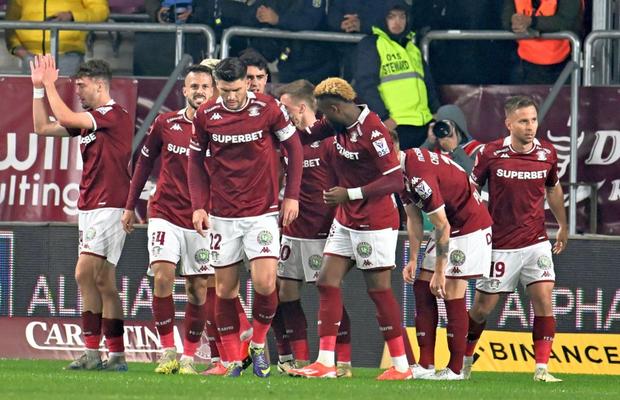 Titularul de la Rapid are oferta de 3 milioane de euro pe masă! Anunțul lui Șumudică: „Tac, dar mai arunc câte una”