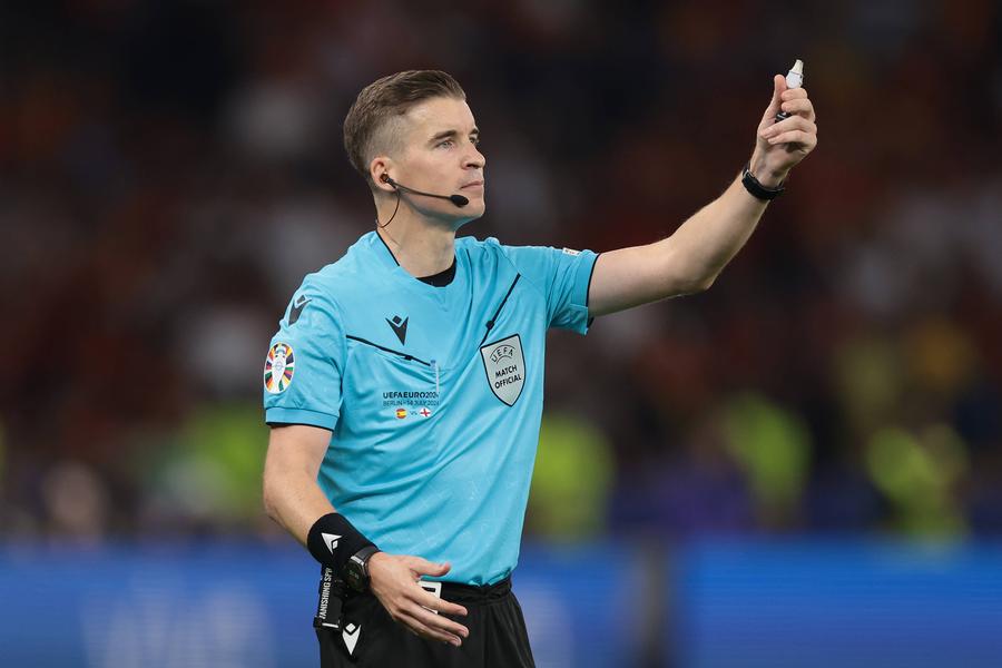Francois Letexier, cel mai bun arbitru din anul 2024 Au ales: el este cel mai bun arbitru din 2024!