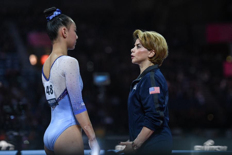 Armine Barutyan alături de Kara Eaker FOTO Imago Images Doi cunoscuți antrenori americani, suspendați pentru „conduită necorespunzătoare”