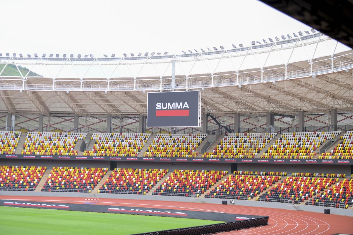 Cum arată un stadion de 130 milioane de dolari abia inaugurat în Uganda
