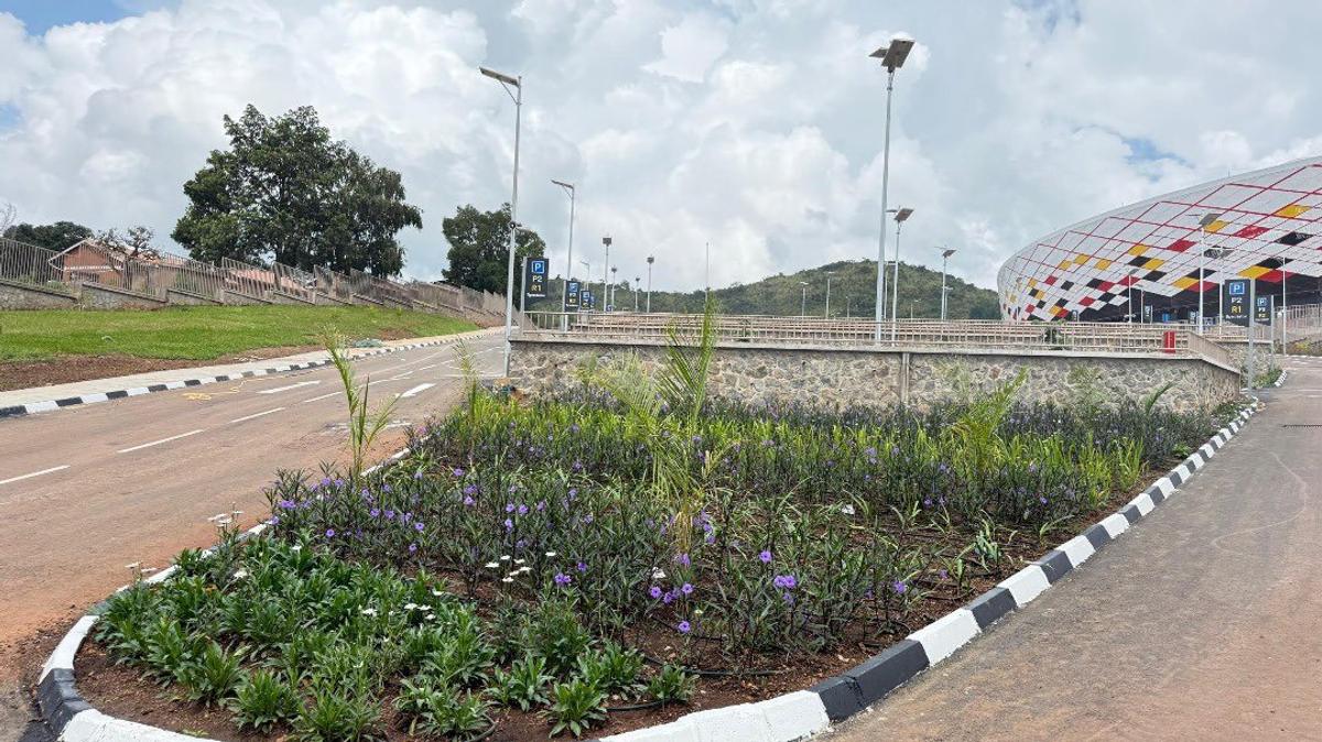 Cum arată un stadion de 130 milioane de dolari abia inaugurat în Uganda