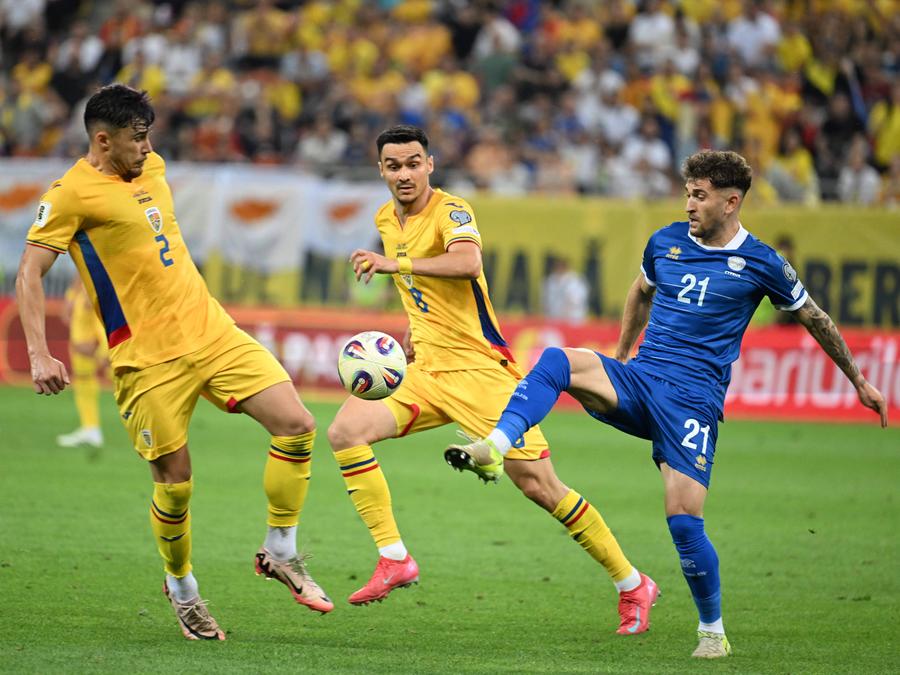 Marinos Tzionis a fost adversarul României în preliminariile pentru CM 2026. Foto: Imago Internaționalul de 1.000.000 de euro, remarcat de MM Stoica în Superligă: „N-am stat pe gânduri când mi-a venit oferta din România” + Amintiri cu Messi din MLS: „Era bătaie pe tricoul lui”