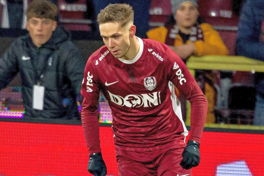 Louis Munteanu, atacantul lui CFR Cluj // FOTO: Facebook @Fotbal Club CFR 1907 Cluj Louis Munteanu, transfer iminent de la CFR Cluj » Clubul care l-a convins pe Varga! Se stabilesc ultimele detalii