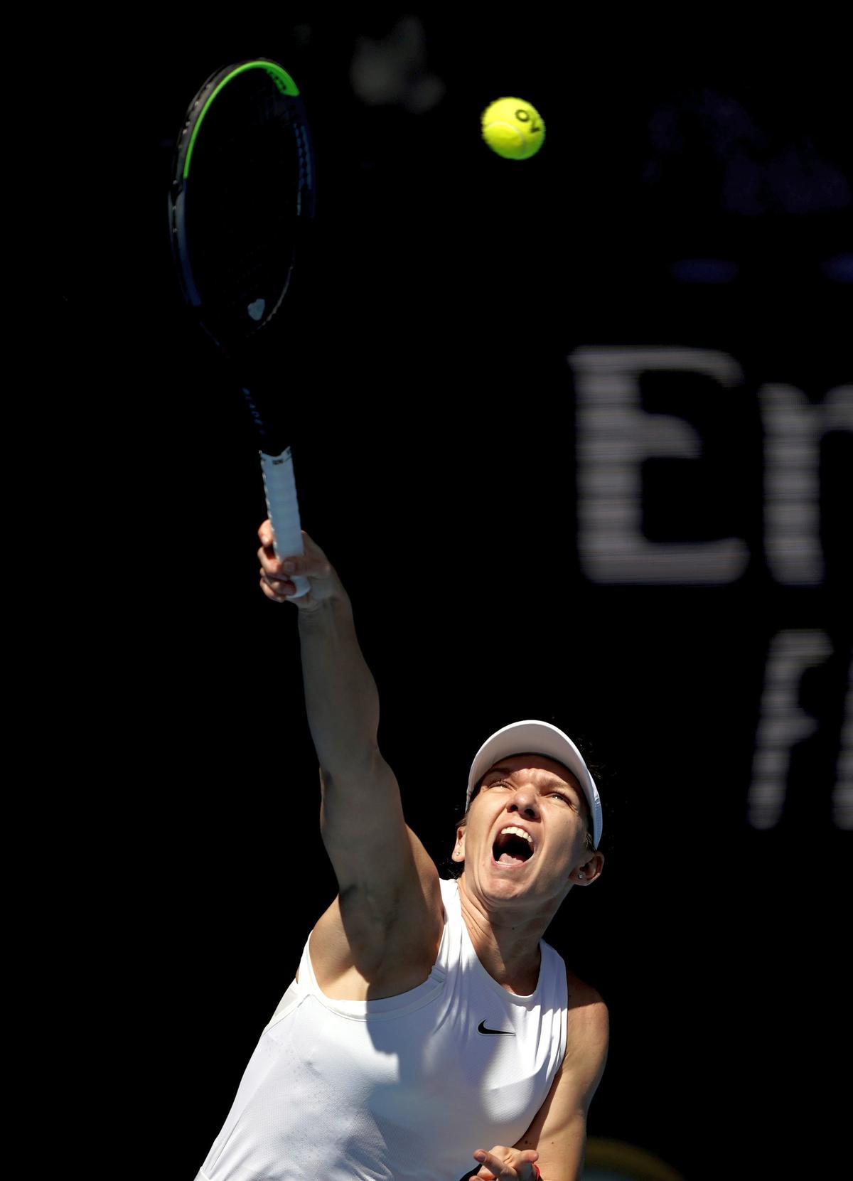 Povestea horror cu Anett Kontaveit, adversara Simonei Halep la Australian Open: „Ceva a scăpat repede de sub control, m-au sunat de la spital”