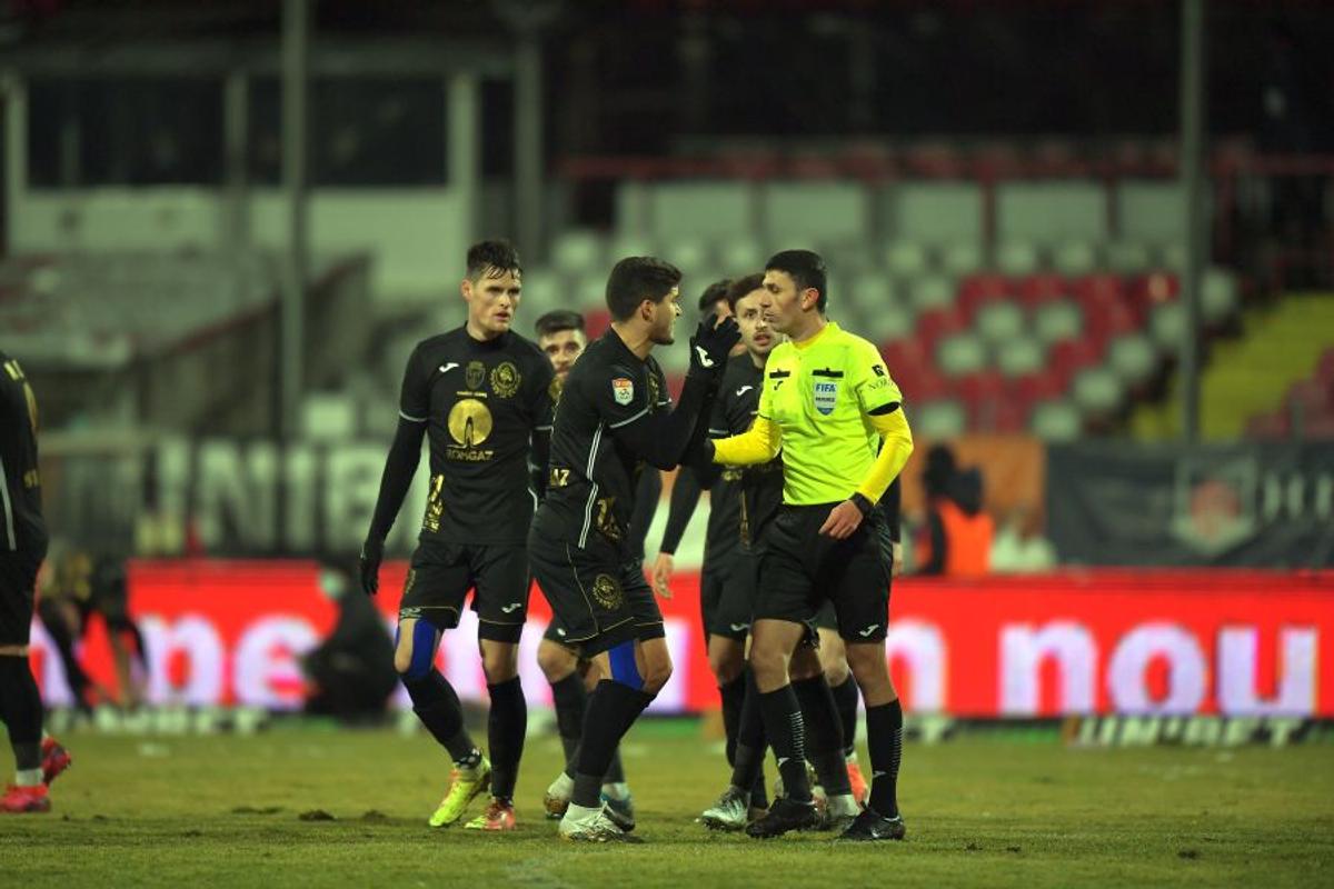 Note GSP după Dinamo - Gaz Metan 2-1 » „Centralul” și un „câine roșu”, cei mai slabi de pe teren!