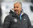 Faza care i se reproșează în mod deosebit lui Cestor: Iulian Cristea a lovit înaintea lui mingea care avea să se ducă în plasă și să o păstreze pe FCSB în coasta clujenilor FOTO Imago