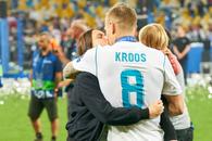 Kroos, cu gândul la soție înainte de finala CM: „N-am dormit deloc bine” + Când s-a îmbătat rău cu tequila și despre ce jucător spune: „Să vină, Madridul deja îl adoră”