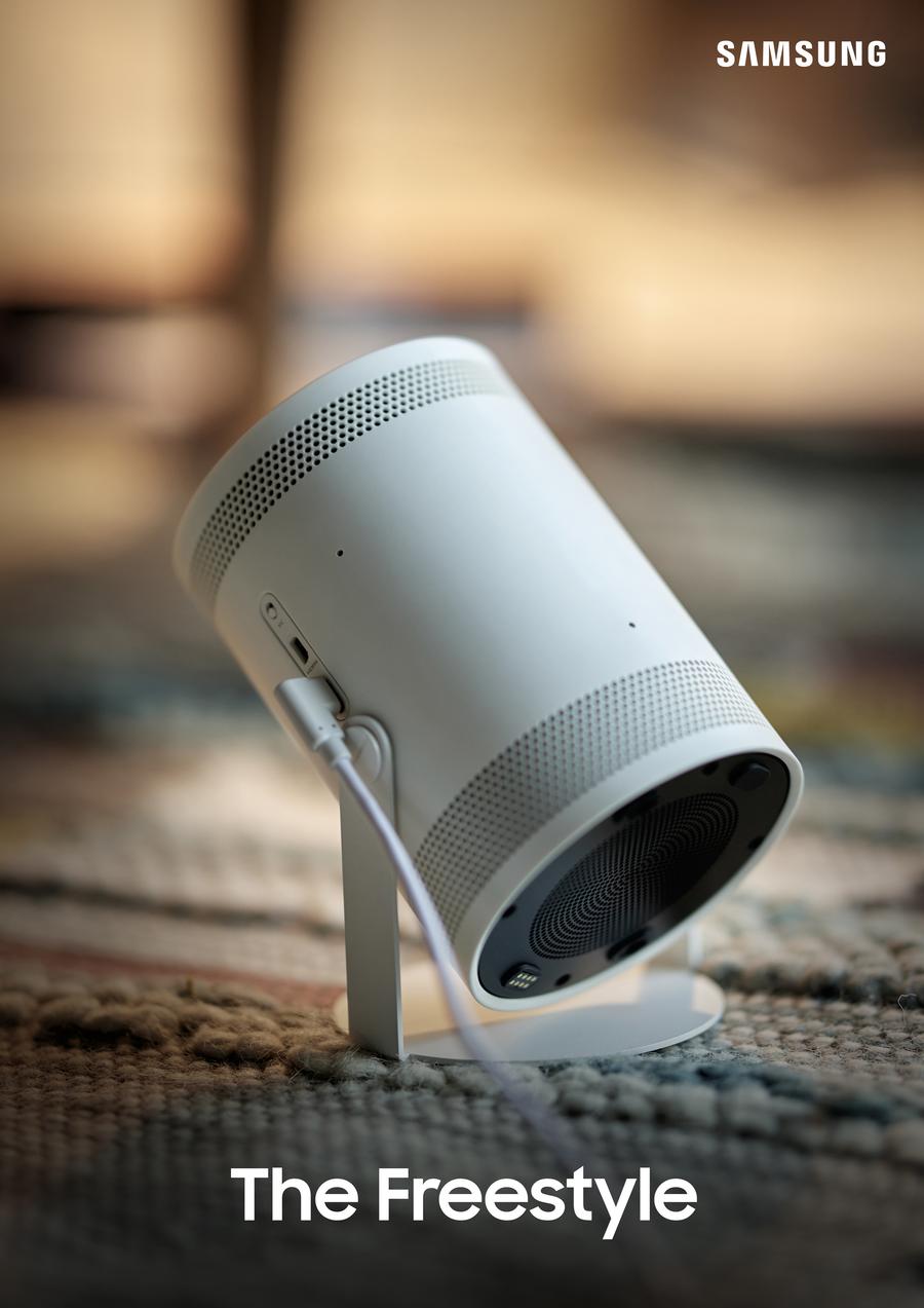 Gaming sau meciuri oriunde te-ai afla? DA, se poate! Samsung Electronics lansează Freestyle, un super-videoproiector portabil