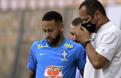 Culisele relației tensionate din familia Neymar » Starul de la PSG e în conflict cu tatăl său: „Nu îmi controlezi viața!”
