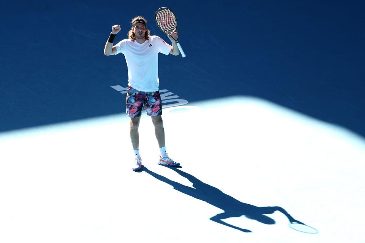 Stefanos Tsitsipas îl așteaptă pe Novak Djokovic în finala Australian Open