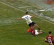 FOTO Marian Barbu nu acordă penalty la duelul Onea - Oancea, în U Cluj - Rapid 27.01.23