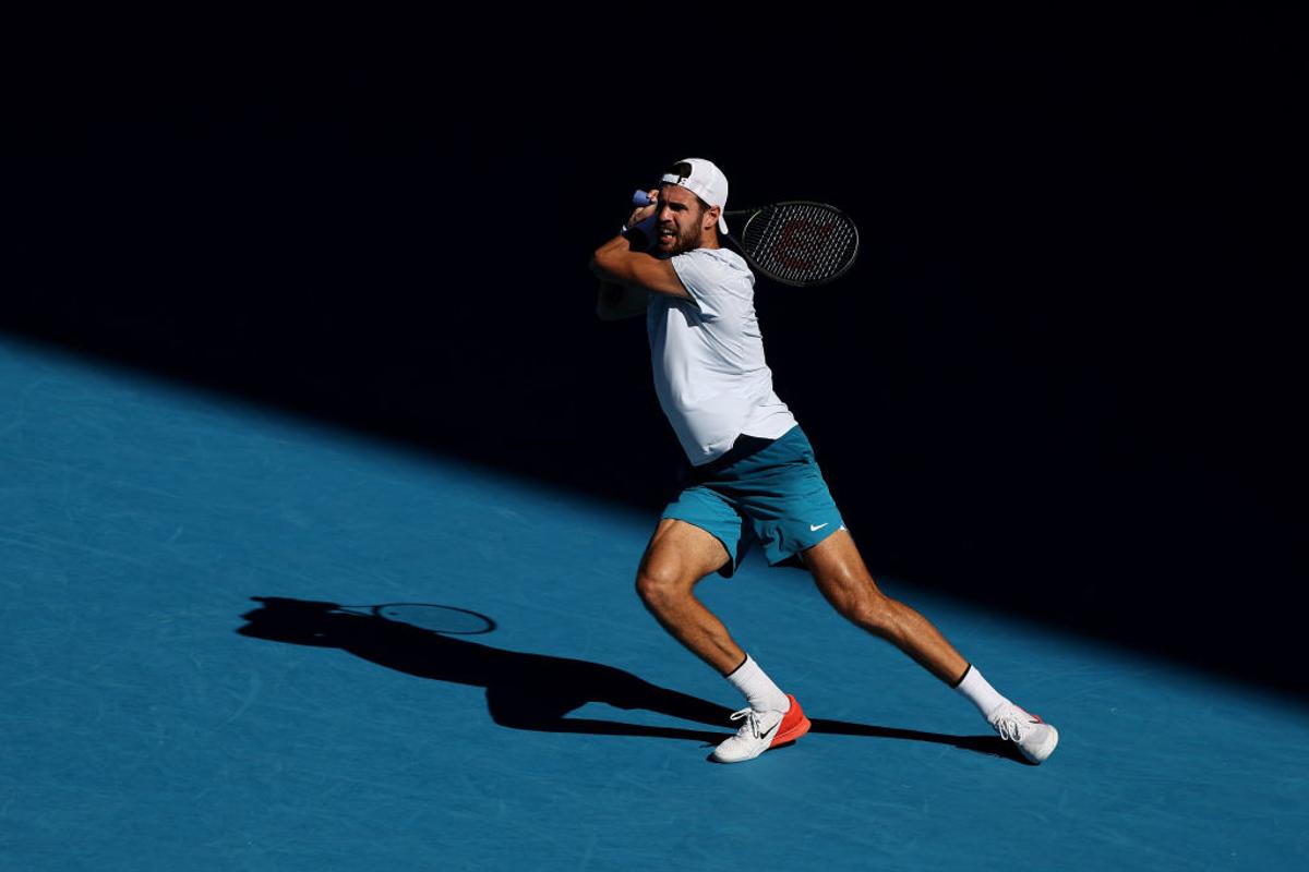 Stefanos Tsitsipas îl așteaptă pe Novak Djokovic în finala Australian Open