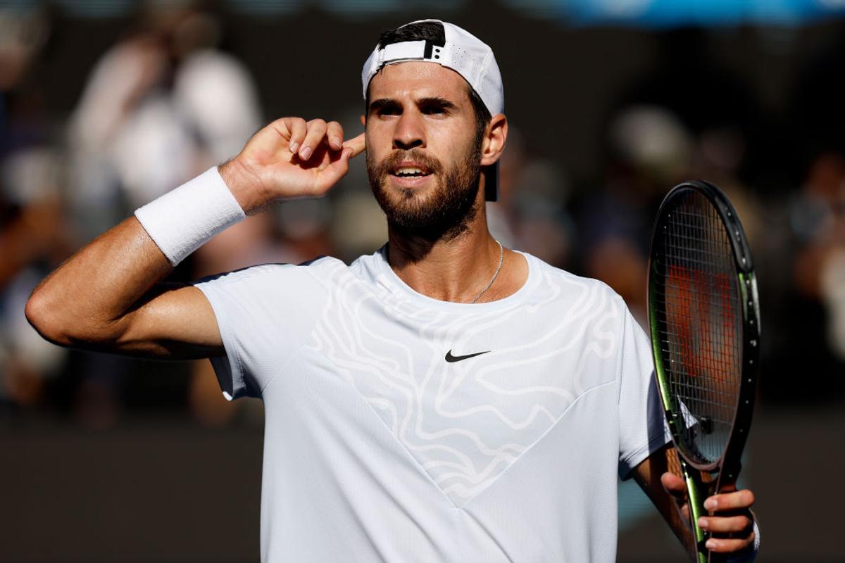 Stefanos Tsitsipas îl așteaptă pe Novak Djokovic în finala Australian Open