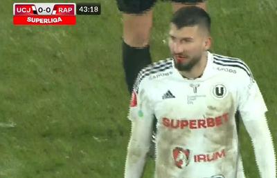 „Accidentat” de arbitru » „Centralul” l-a însângerat pe jucătorul din Superligă