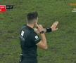 FOTO Marian Barbu nu acordă penalty la duelul Onea - Oancea, în U Cluj - Rapid 27.01.23