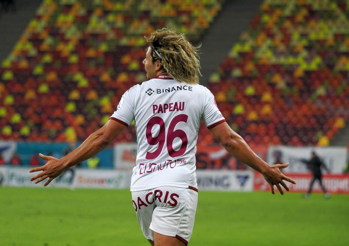 Rapid a cerut 2 penalty-uri în repriza secundă a derby-ului cu Dinamo » Daniel Niculae și-a făcut cruce când a văzut deciziile lui Găman și Hațegan
