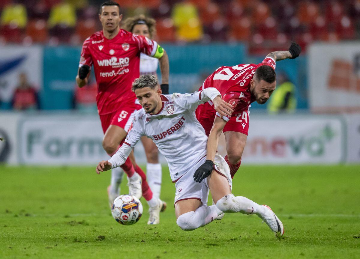 Rapid a cerut 2 penalty-uri în repriza secundă a derby-ului cu Dinamo » Daniel Niculae și-a făcut cruce când a văzut deciziile lui Găman și Hațegan
