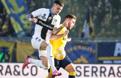 Liderul din Serie B, eșec la scor de neprezentare în derby-ul emilian! Ce au făcut Dennis Man și Valentin Mihăilă