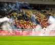 Dinamo - Rapid, întrerupt 2 minute și 50 de secunde pentru o „rachetă” aruncată pe teren (foto: Raed Krishan/GSP)