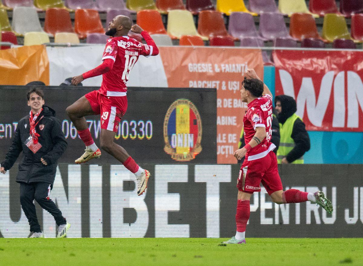 Rapid a cerut 2 penalty-uri în repriza secundă a derby-ului cu Dinamo » Daniel Niculae și-a făcut cruce când a văzut deciziile lui Găman și Hațegan