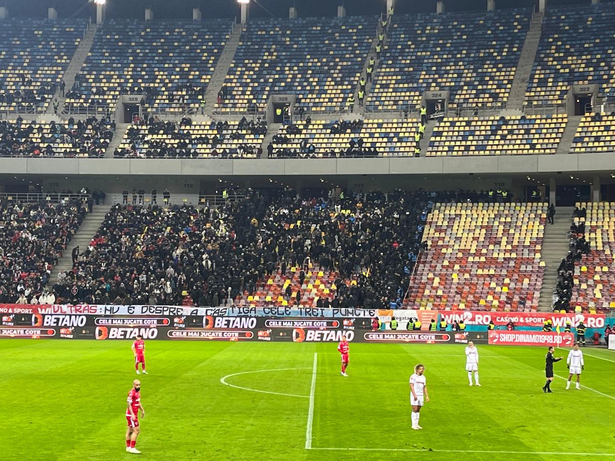 Alt protest! Măsura extremă luată de o parte a suporterilor dinamoviști, în timpul derby-ului cu Rapid