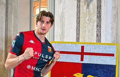 „Noul Drăgușin”! Genoa l-a transferat pe înlocuitorul fundașului român
