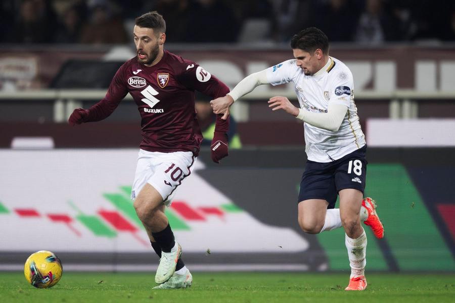 Se aud „sirenele din străinătate” pentru Răzvan Marin » Ce intenții are Cagliari și de ce ar pleca acum