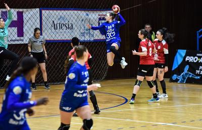 Două plecări de ultimă oră de la echipa aflată pe podium în „Liga Florilor” » Handbalistele jucaseră sâmbătă în campionat