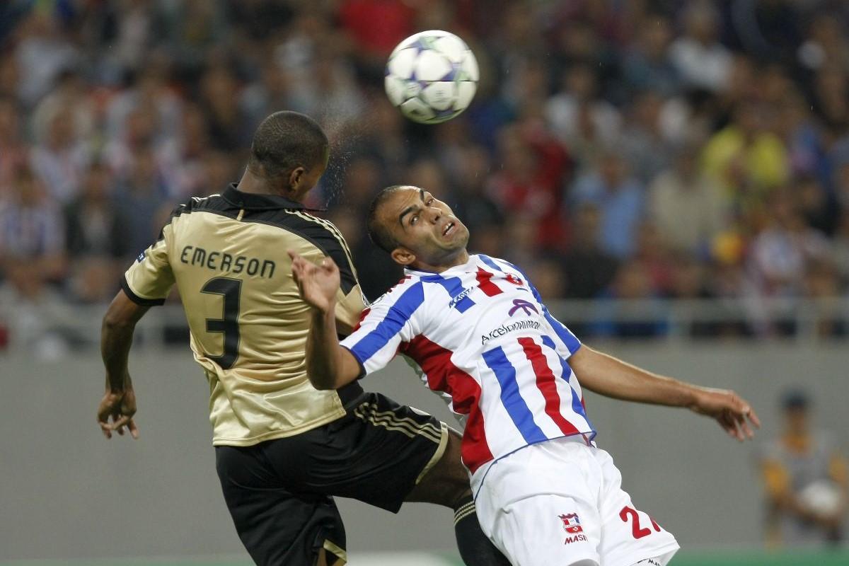 Oțelul și Marius Pena versus Manchester United în 2011