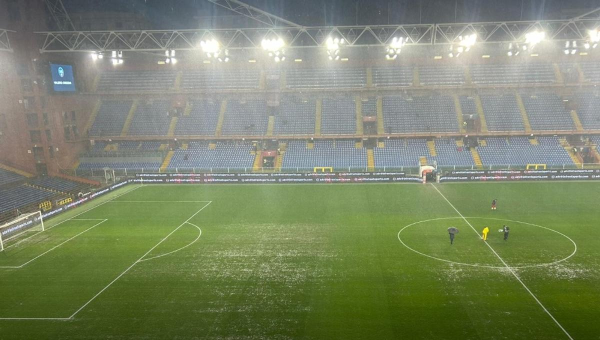 Terenul plin de bălți pe Luigi Ferraris, cu o oră și jumătate înaintea startului partidei Genoa - Monza