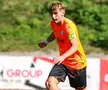 Sebastian Burlacu, închizător box-to-box, 16 ani, internațional de juniori, a fost recrutat de Como la sfârșitul anului trecut.
