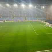 Terenul de pe Luigi Ferraris, serios afectat de ploaia torențială, înaintea partidei Genoa - Monza / Foto: buoncalcioatutti.it