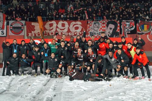 Dinamo, bucurie după succesul cu Hermannstadt, foto: Facebook @Dinamo Bucuresti