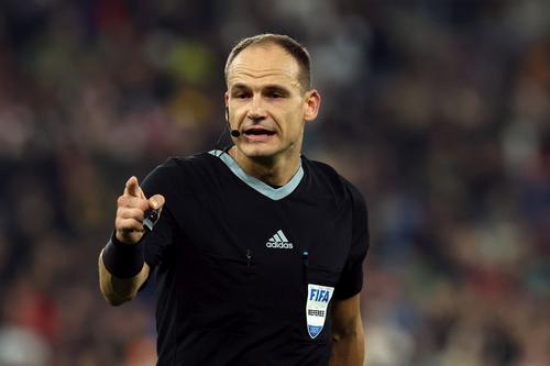 Nenad Minakovic va arbitra FCSB - Fenerbahce / Foto: Getty Images