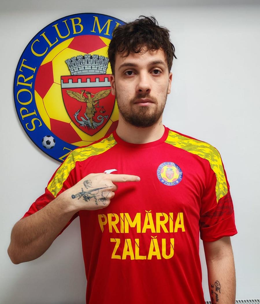 Andrei Istrate, prezentat la SCM Zalău // FOTO: Facebook @Sport Club Municipal Zalău FCSB plătea 100.000 de euro pe el în 2020, incredibil cu cine a semnat acum: „Tânăr, puternic și determinat”