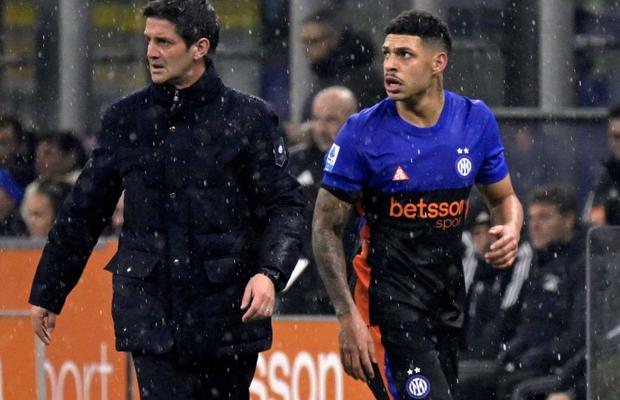 Jucătorul schimbat de Chivu la ultimul meci înaintea pauzei este dorit în Premier League