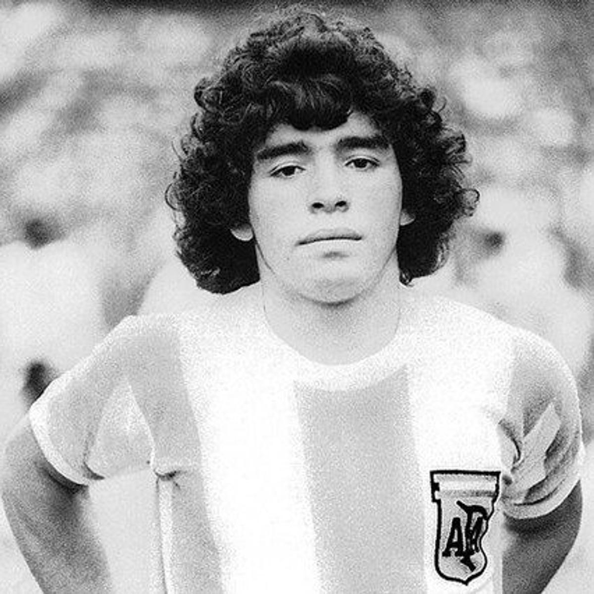 RETRO GSP // Maradona
