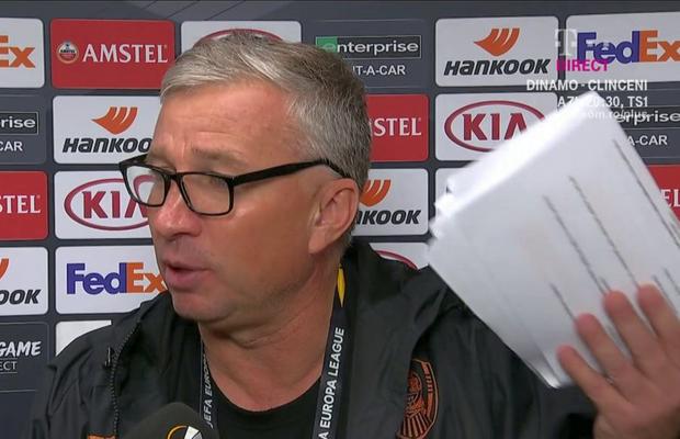 VIDEO Dan Petrescu, criză de nervi după Sevilla - CFR Cluj! A venit cu regulamentul la interviu: „Cine îmi dă asta înapoi? Nu se anulează așa un gol! Nu avem nicio șansă la titlu”