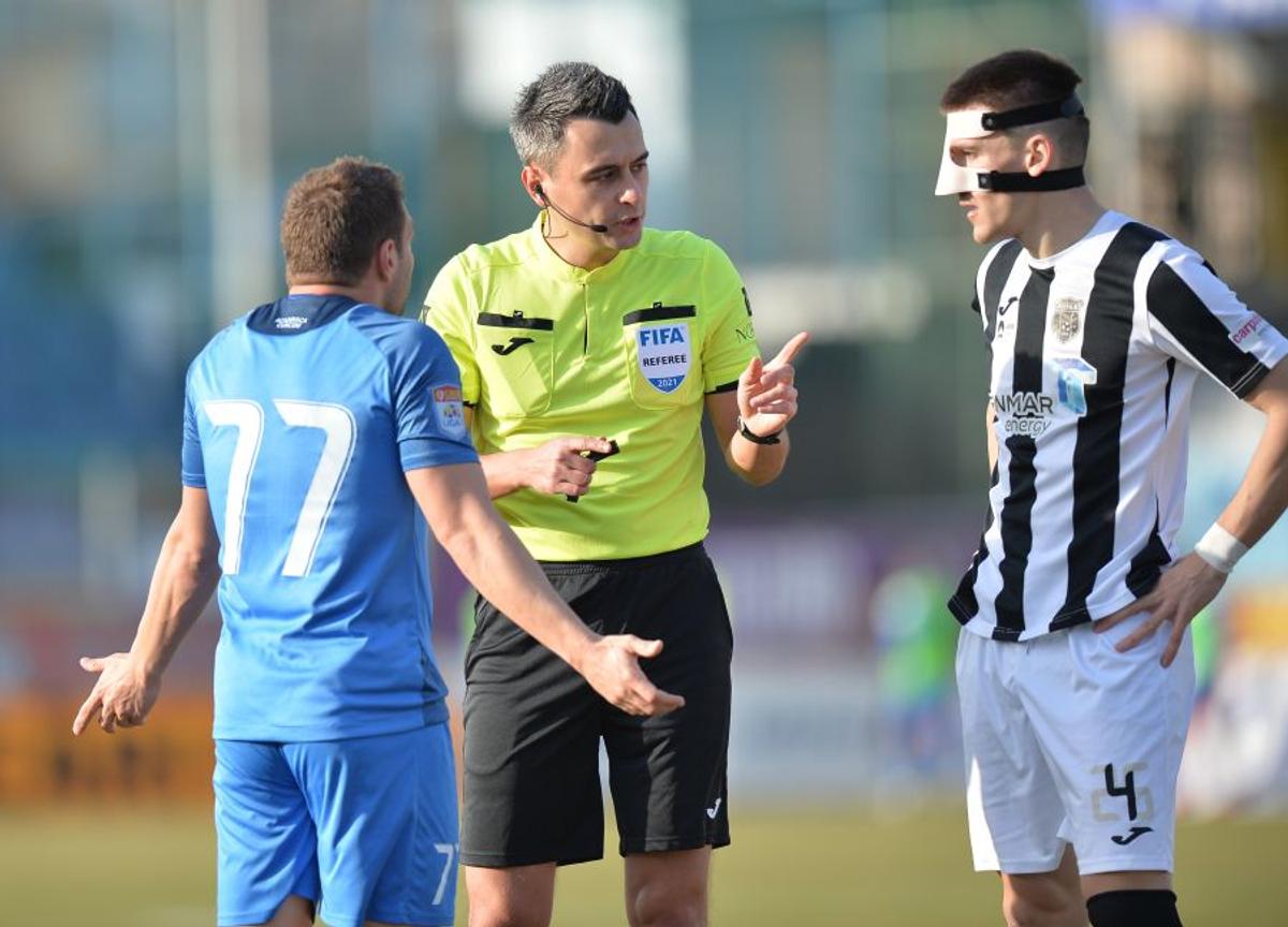 EXCLUSIV Au intrat suporterii pe stadion „pe fals”? Polemica născută după Clinceni - Astra 1-1: „Există un protocol care trebuie respectat”