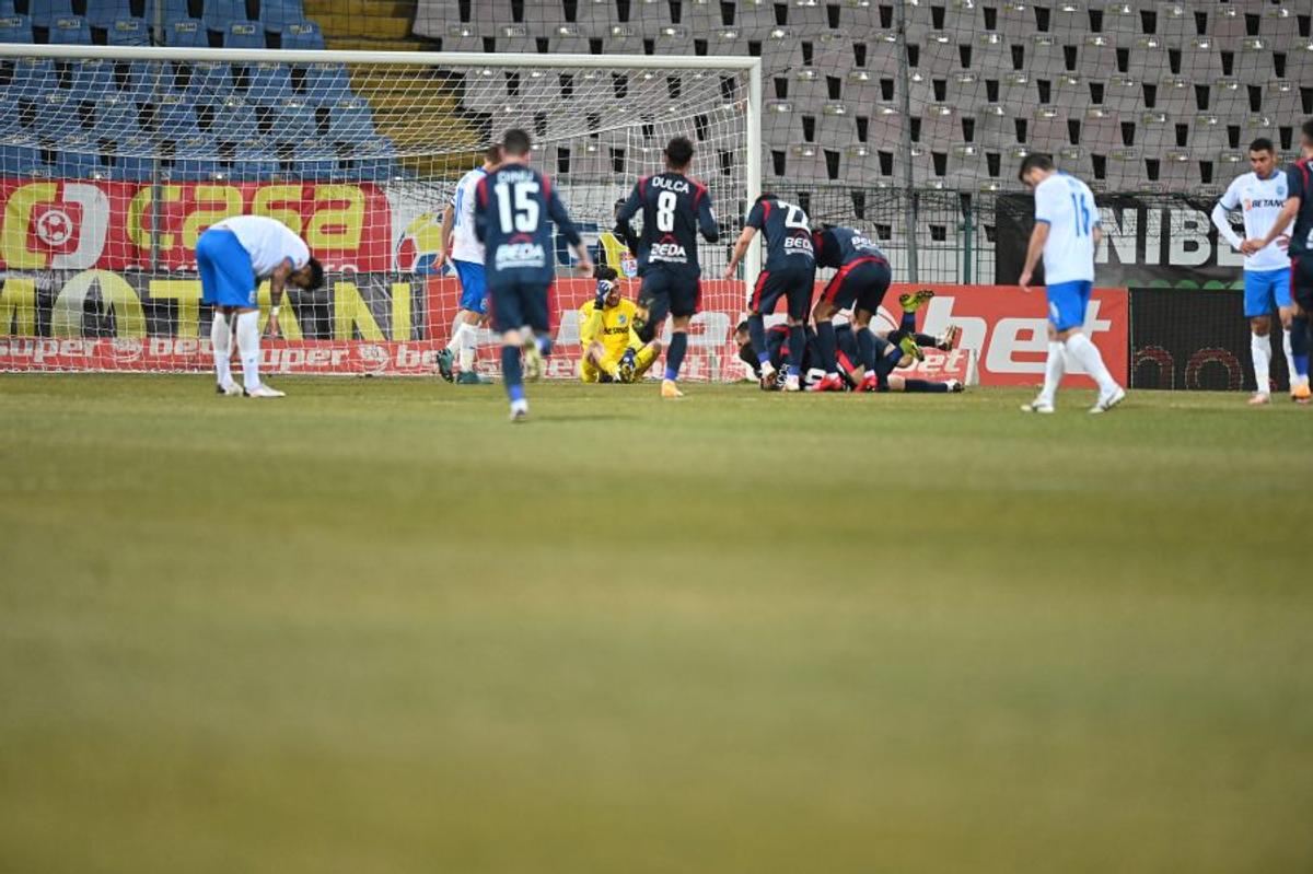 Craiova sare la gâtul lui Burleanu: „Se transformă în agent de jucători, e greșit!”