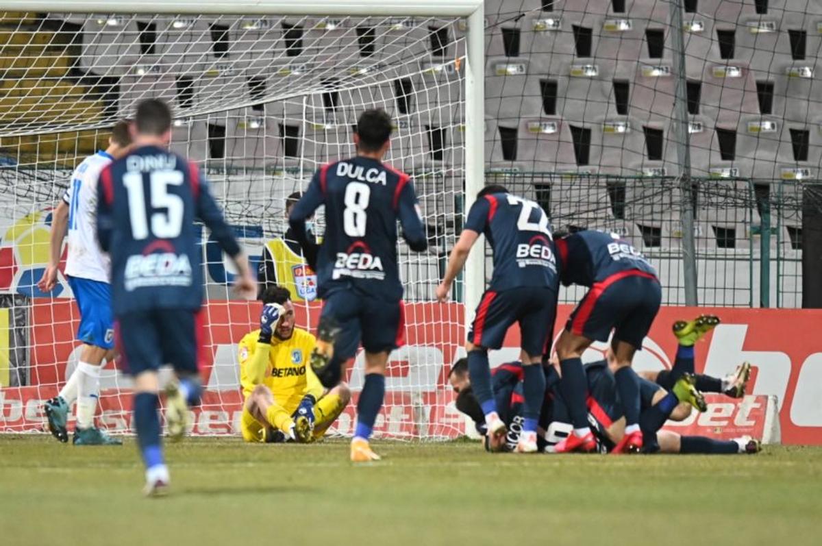 Craiova sare la gâtul lui Burleanu: „Se transformă în agent de jucători, e greșit!”